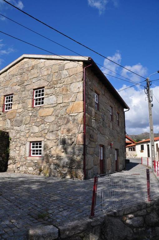 Villa Casa Do Postigo Gerês Habitación foto