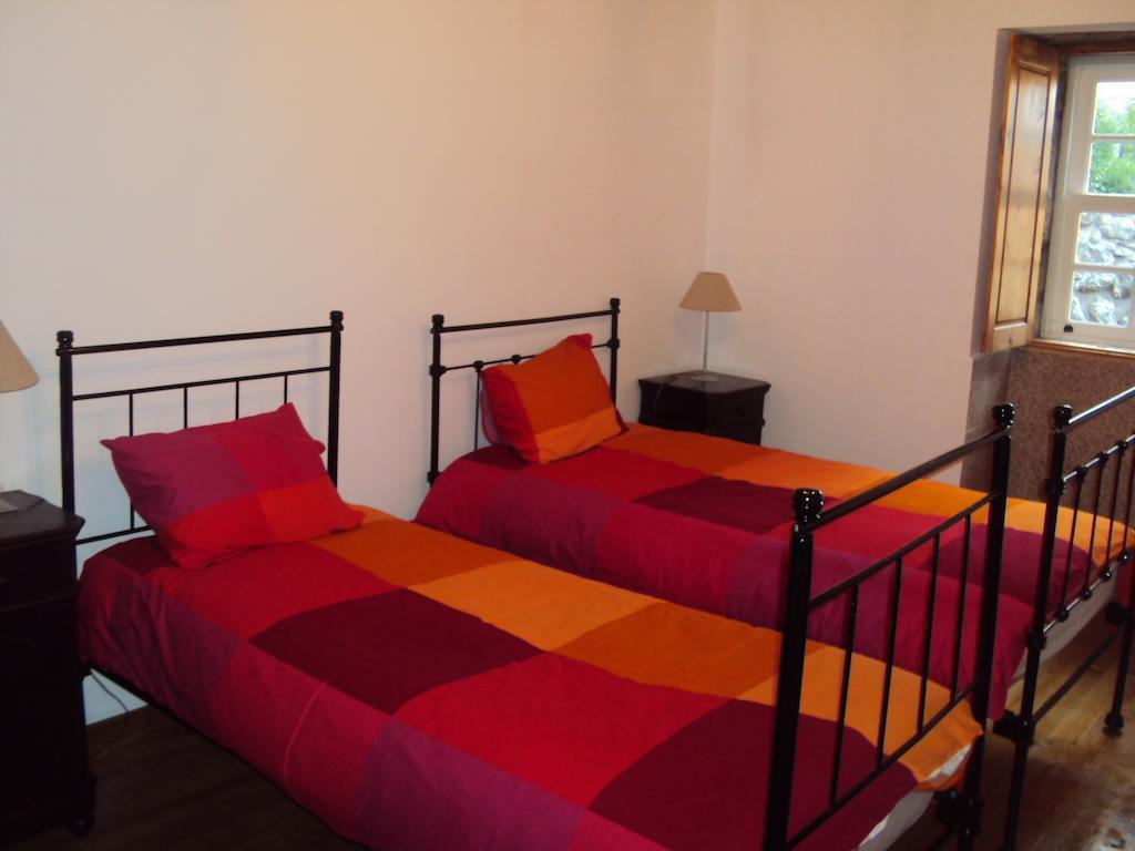 Villa Casa Do Postigo Gerês Habitación foto